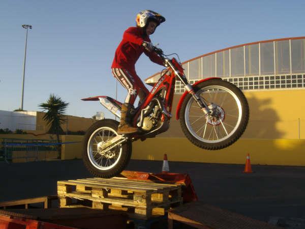 EXHIBICION INFECAR 20.12.08 427.jpg